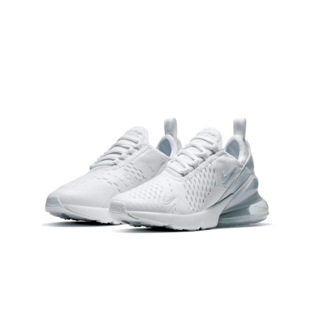Air Max 270 size 5.5 Youth or 7 Women’s